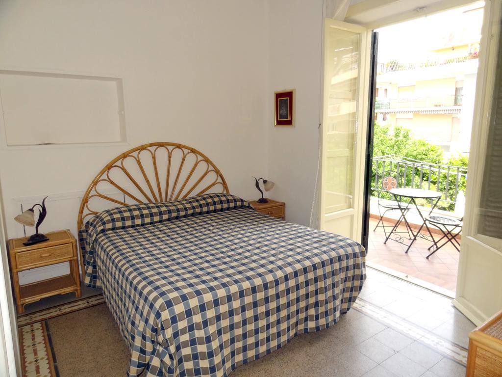 B&B Villa Fantasia Gaeta Szoba fotó